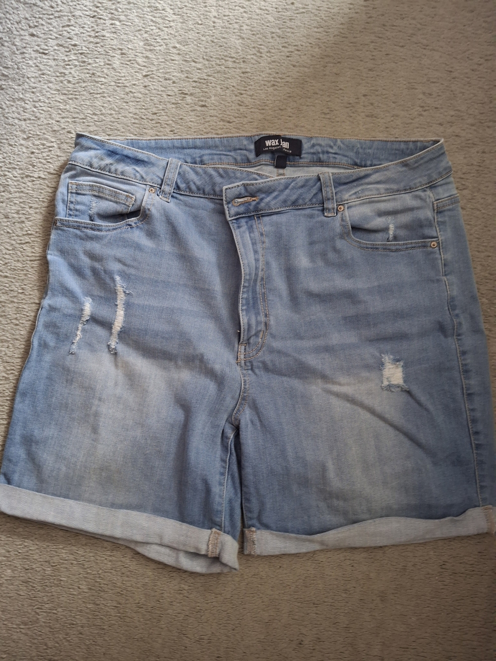 Womens Plus Size 3XL Light Wash Distressed Denim Shorts